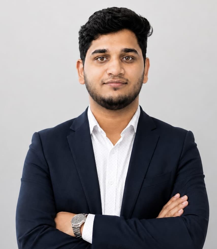 Portrait of Kaif Macky, Senior Bookkeeper