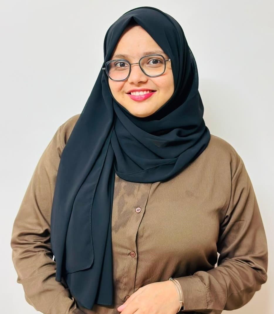 Portrait of Naveera Sangle, Junior Bookkeeper
